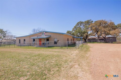 Versatile Commercial Property in Goliad, TX
