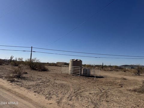 LAND - Morristown, AZ