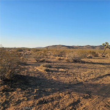 2.5 Acres in Yucca Valley