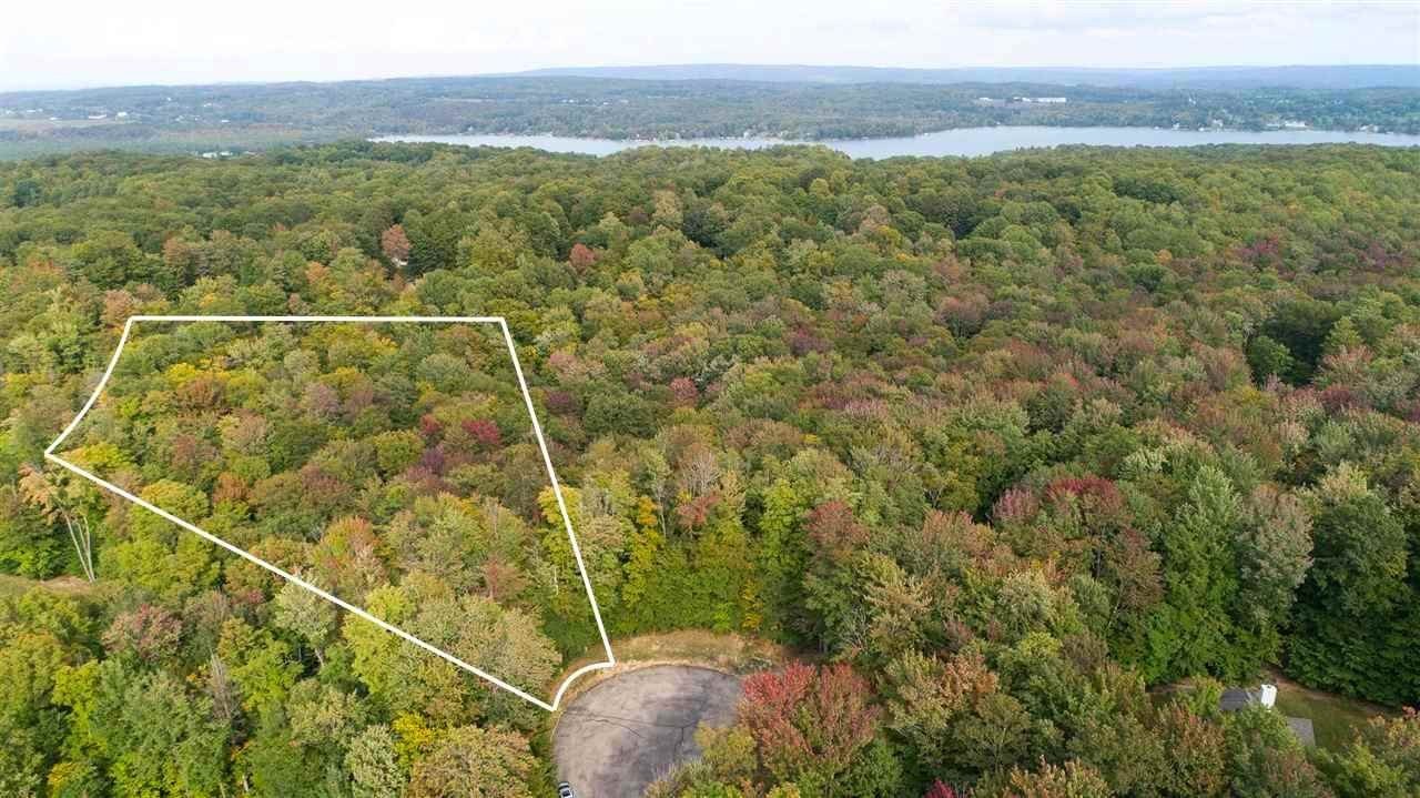 Residential Land in Oaks of Walloon