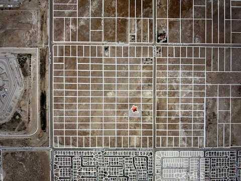 Residential Land in Lancaster, CA