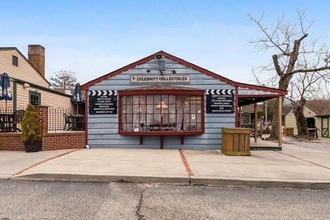 Turn-Key Store in Historic Smithville