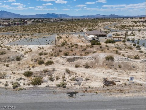 Pahrump Buildable Lot with Views