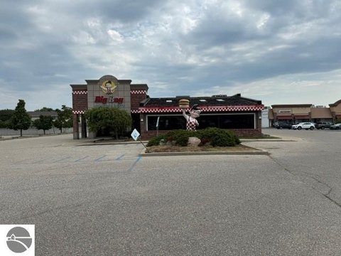 Restaurant with Existing Kitchen