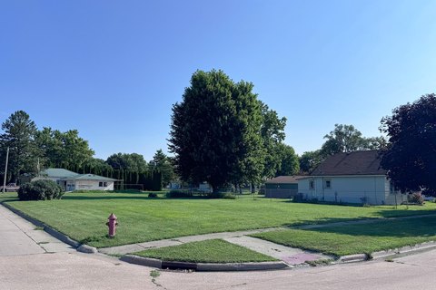 LAND - Boone, IA