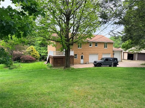 Multi-Home Property with Pole Barn