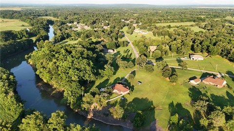 Land, Alma, AR