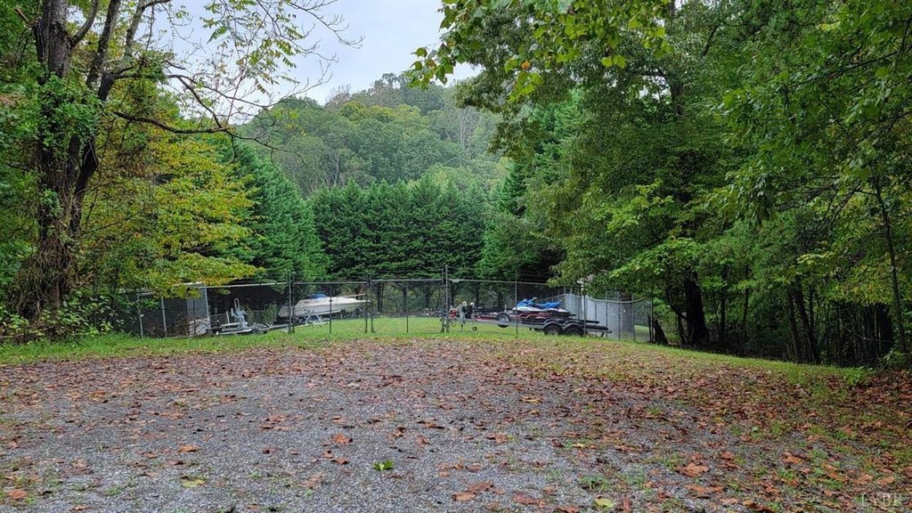 25 Lot Gap Brg Rd, Moneta, VA 24121 - Land for sale - Realmo