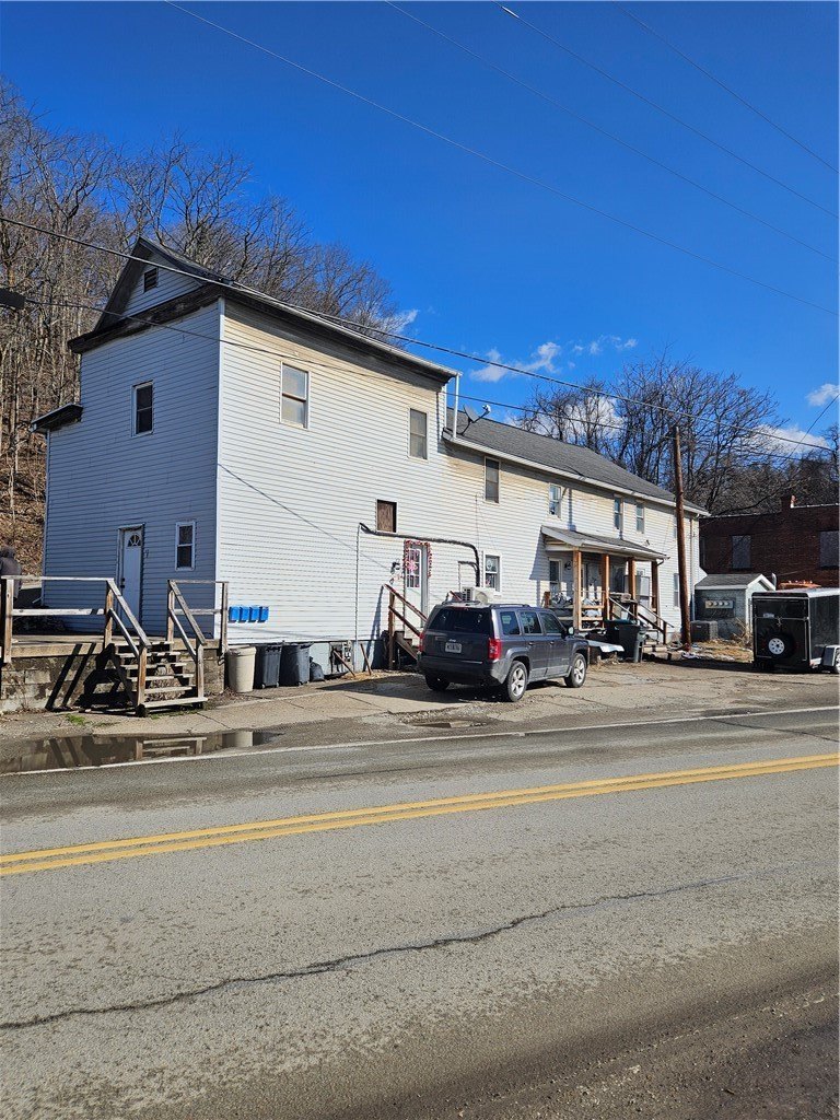 Income-Producing Fourplex in Belle Vernon