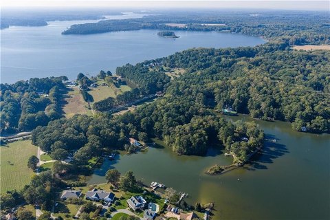 Land and Farms, Hartfield, VA