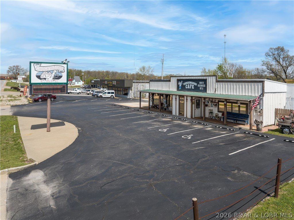 Established Restaurant with Loyal Customers
