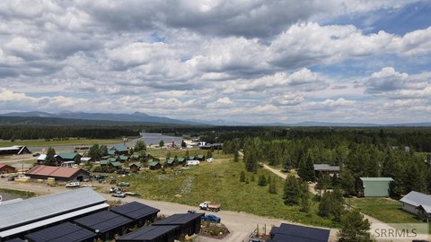 Commercial Lot in Island Park