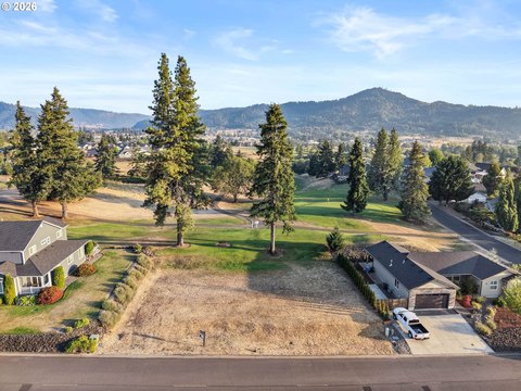 Land, Sutherlin, OR