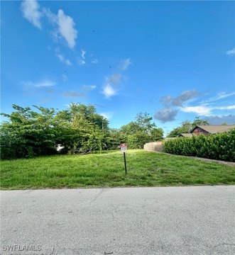 Quarter-Acre Mixed-Use Lot