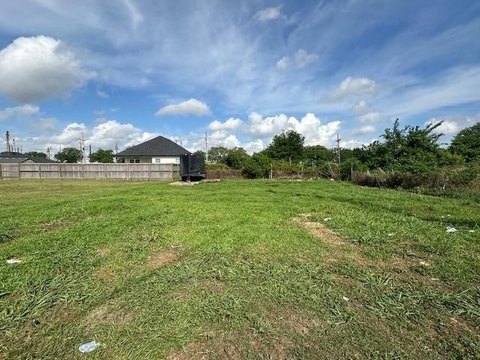 LAND - Meraux, LA