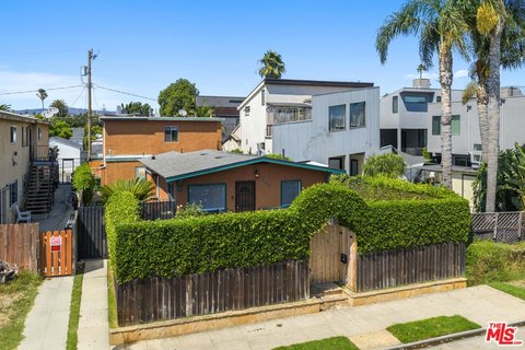 Venice Quadruplex with Renovated Units