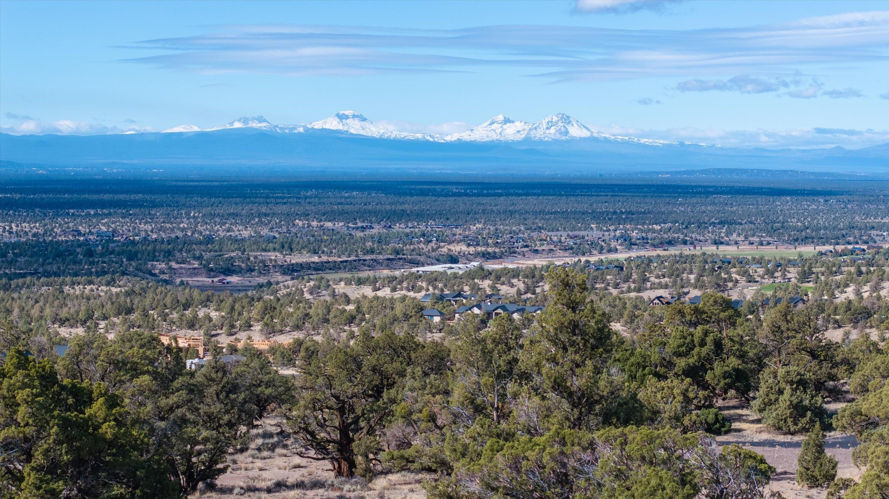 Powell Butte Homesite with Mountain Views