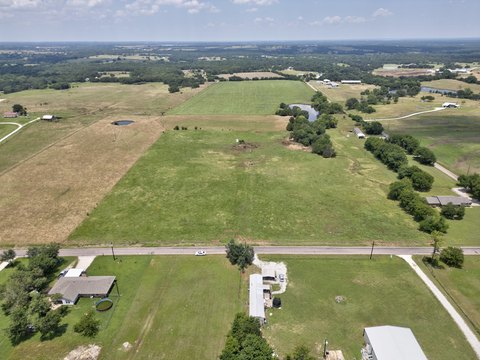 Unrestricted Land Near Whitesboro, TX