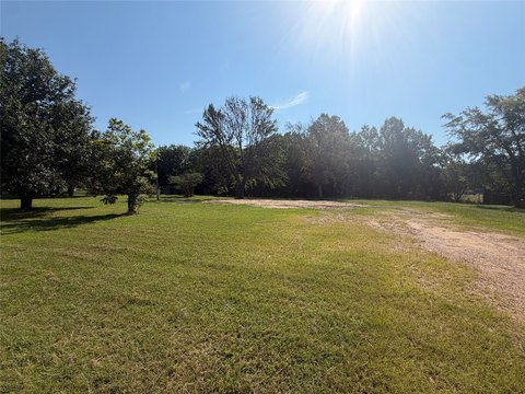 LAND - Avery, TX