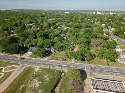 Residential Lot Near Elementary School