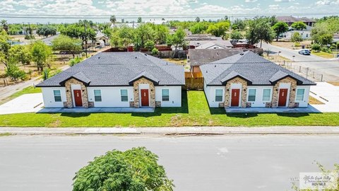 Mercedes Fourplex Investment Opportunity