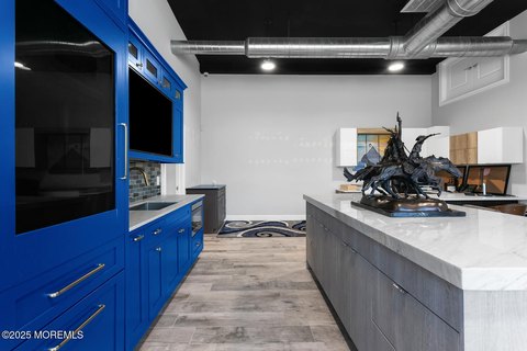 High-End Retail Building For Sale