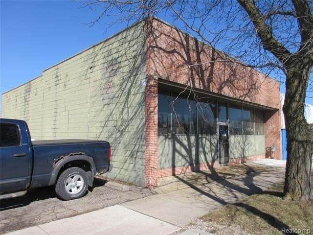 Commercial Lot with Business Exposure