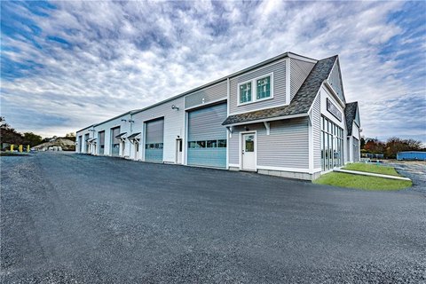 Middletown Commercial/Industrial Flex Space For Sale