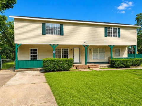 Triplex with Patio