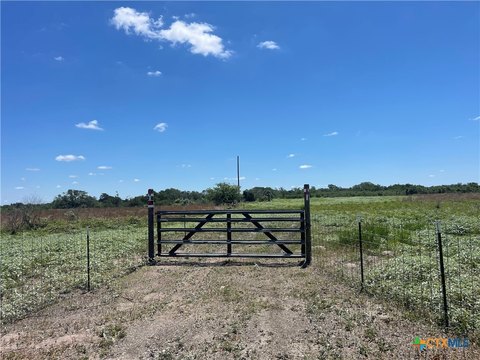 31.5 Acres Near Rockport
