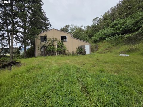 LAND - Roseburg, OR