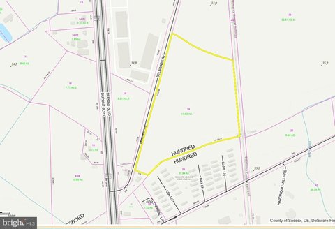 Expansive Land Parcel in Frankford