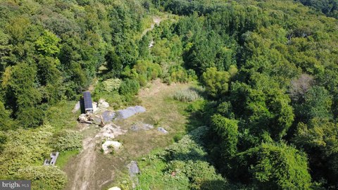 Expansive Land Parcel in Frankford