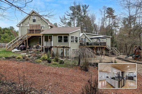 Spacious Multi-Family Property, Brookline, NH