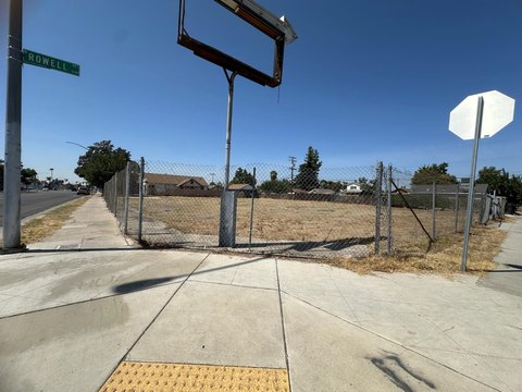Land, Fresno, CA