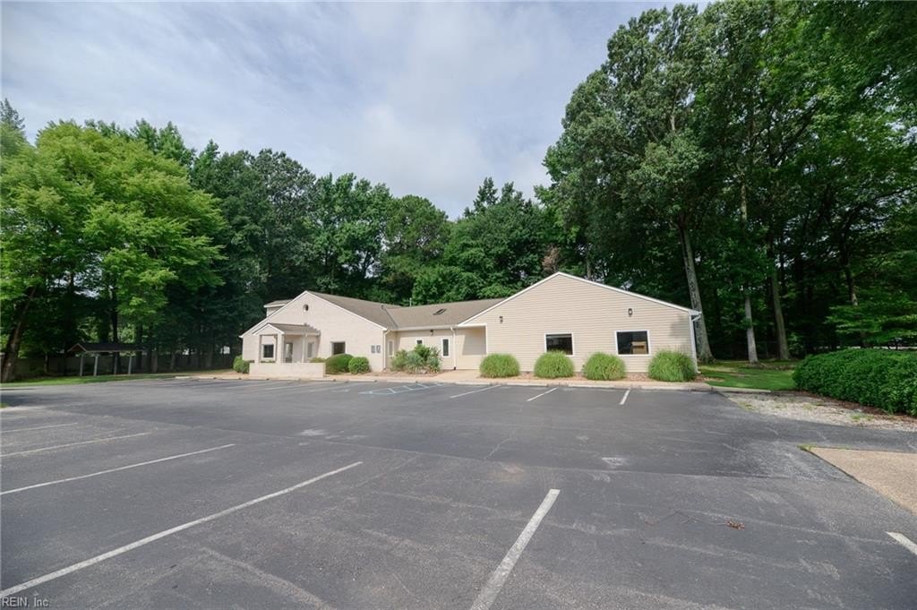 Yorktown Multi-Use Commercial Building