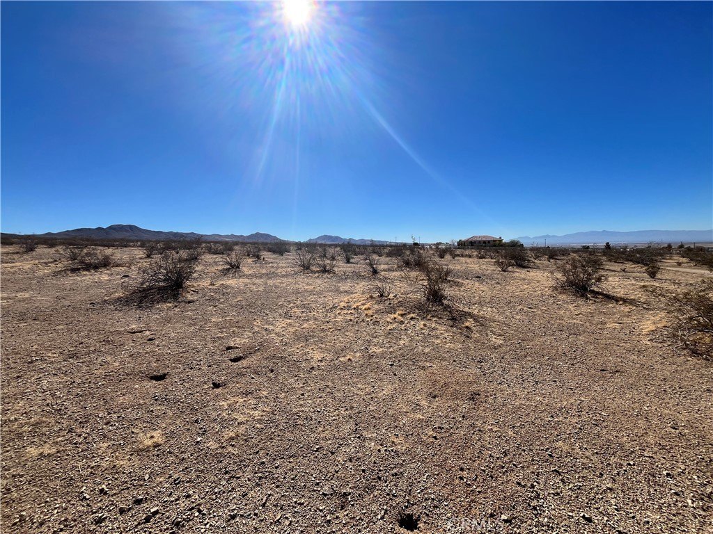 5 Acres in Oro Grande