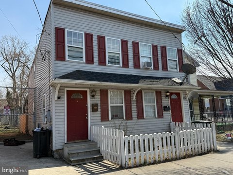 HAGERSTOWN Duplex: Investment Opportunity