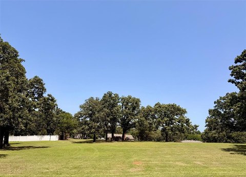 LAND - Tecumseh, OK