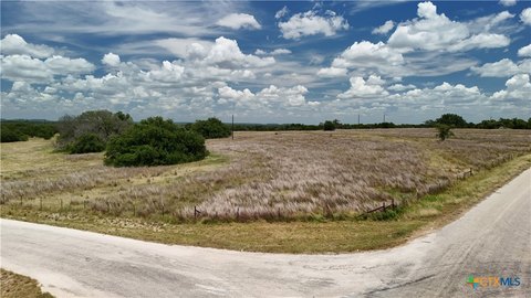 Land, Briggs, TX