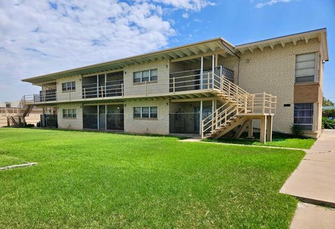 Hereford, Texas Six-Unit Complex
