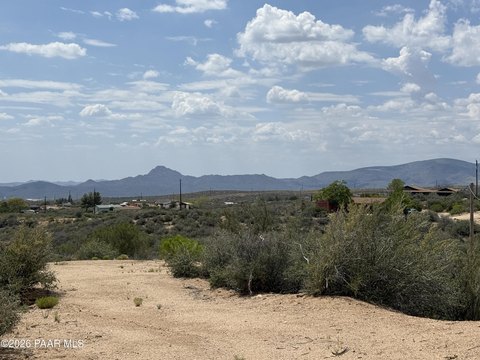LAND - Wilhoit, AZ