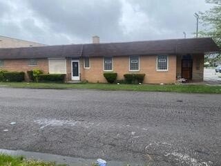 Versatile Retail/Office Space in Detroit