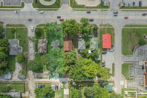 Commercial Land in High-Traffic Area