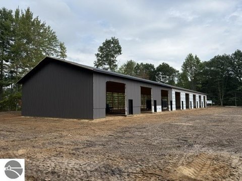 Steel Warehouse Units with Overhead Doors