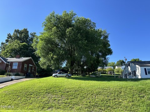 LAND - Kingsport, TN