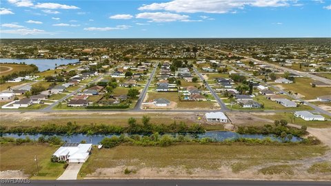 Waterfront Lot in Cape Coral