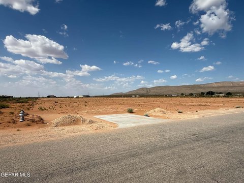 Land, El Paso, TX