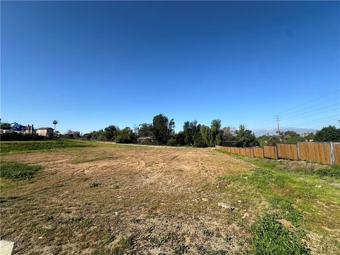 Buildable Lot with ADU Plans