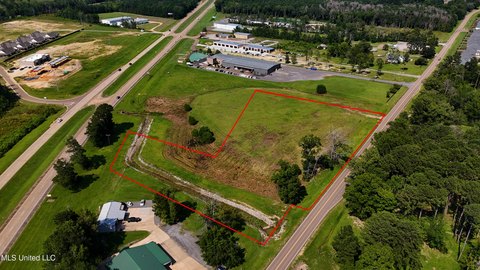 Commercial Land in High-Growth Area